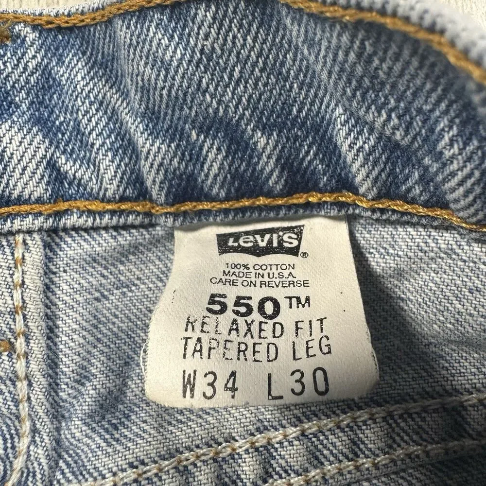 Vtg 90s Levi’s 550 Relaxed Taper Jeans Mens34x30 (fits 32x30) Made in USA Light